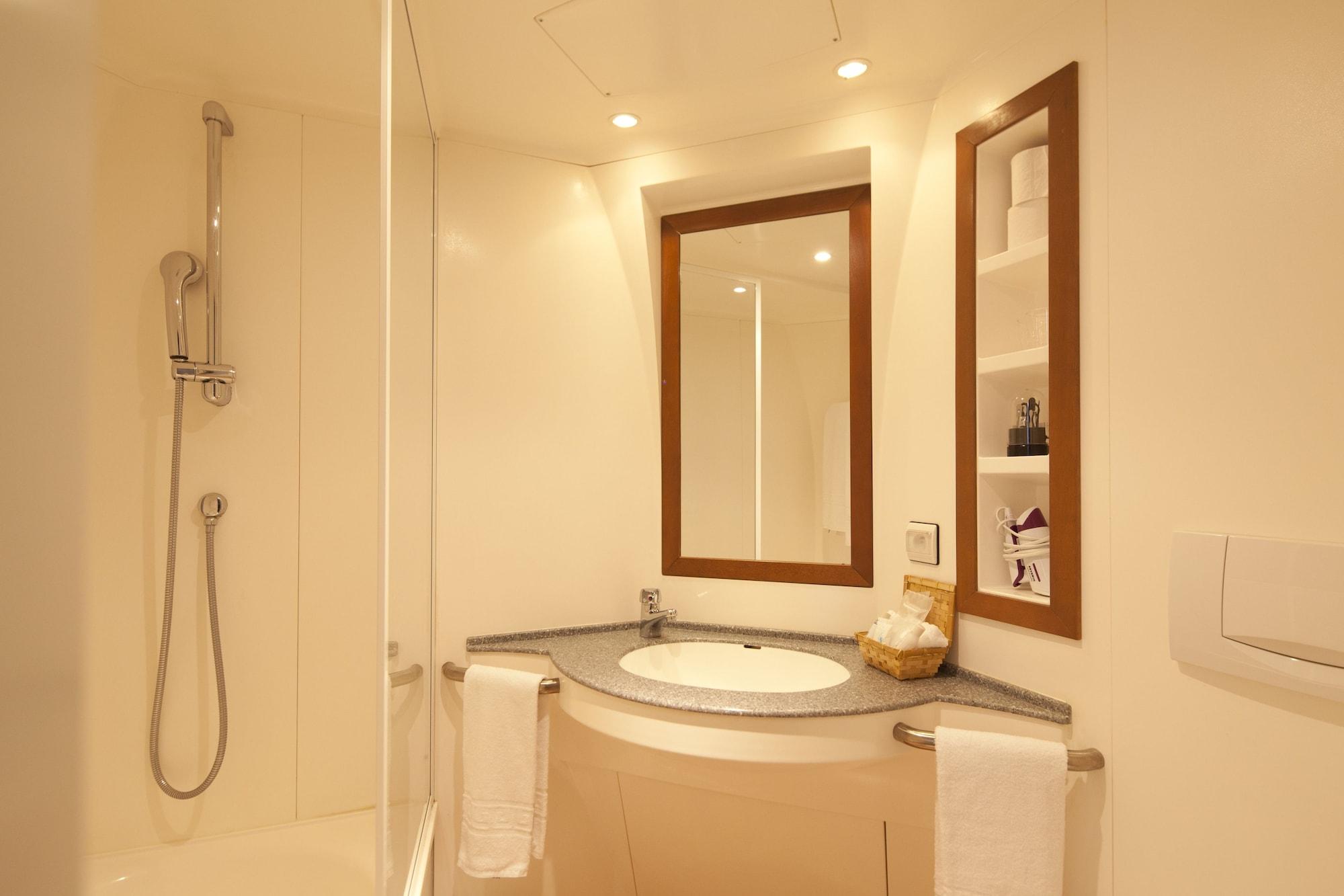 Aparthotel Mariale By Popinns