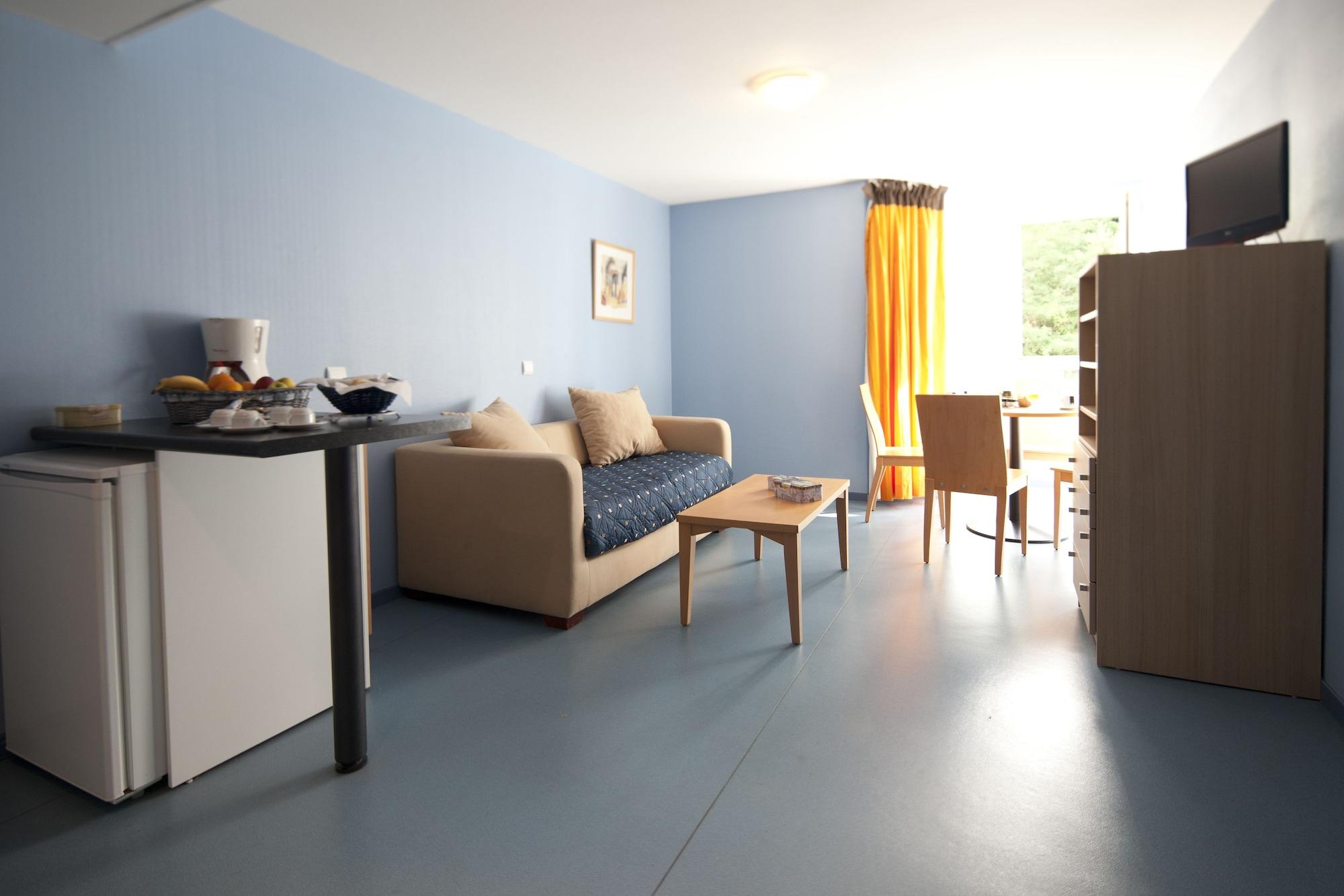 Aparthotel Mariale By Popinns