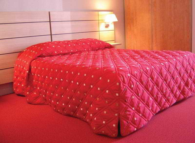 Aparthotel Mariale By Popinns 3*